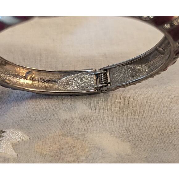 Mauve Cream Stripe Enamel Rhinestone Studded Clamper Style Bangle Bracelet - Picture 3 of 3